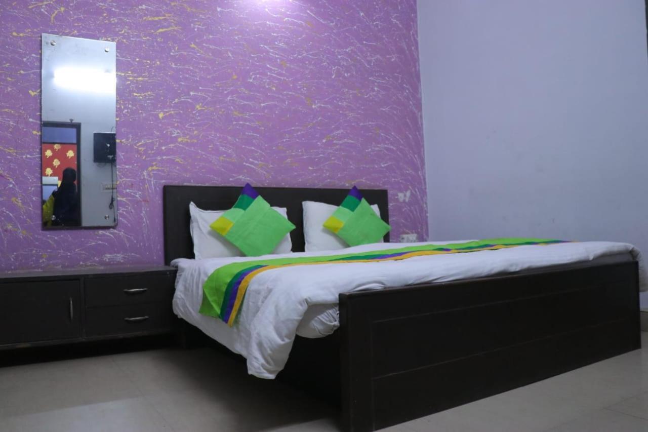 Hotel Divine Агра Екстер'єр фото