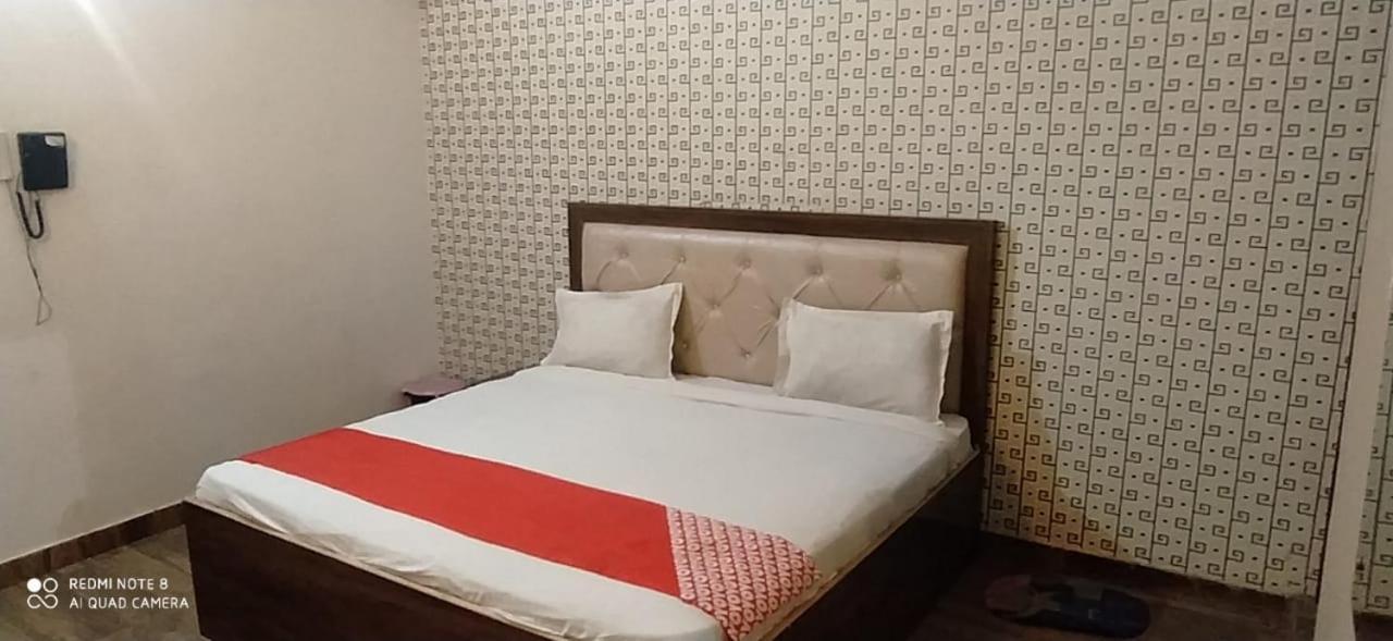 Hotel Divine Агра Екстер'єр фото