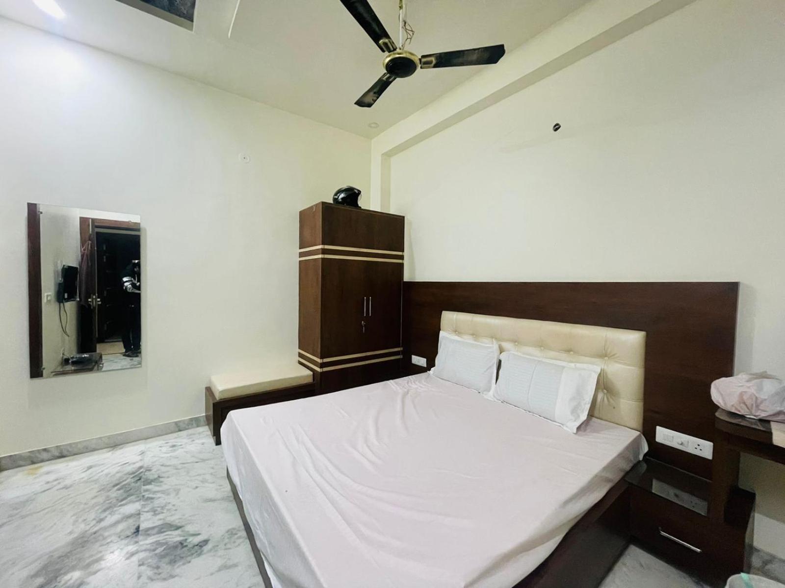 Hotel Divine Агра Екстер'єр фото