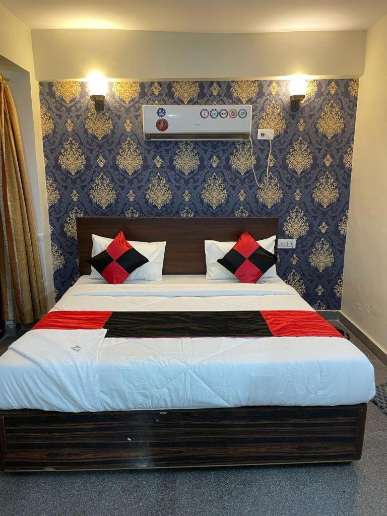 Hotel Divine Агра Екстер'єр фото